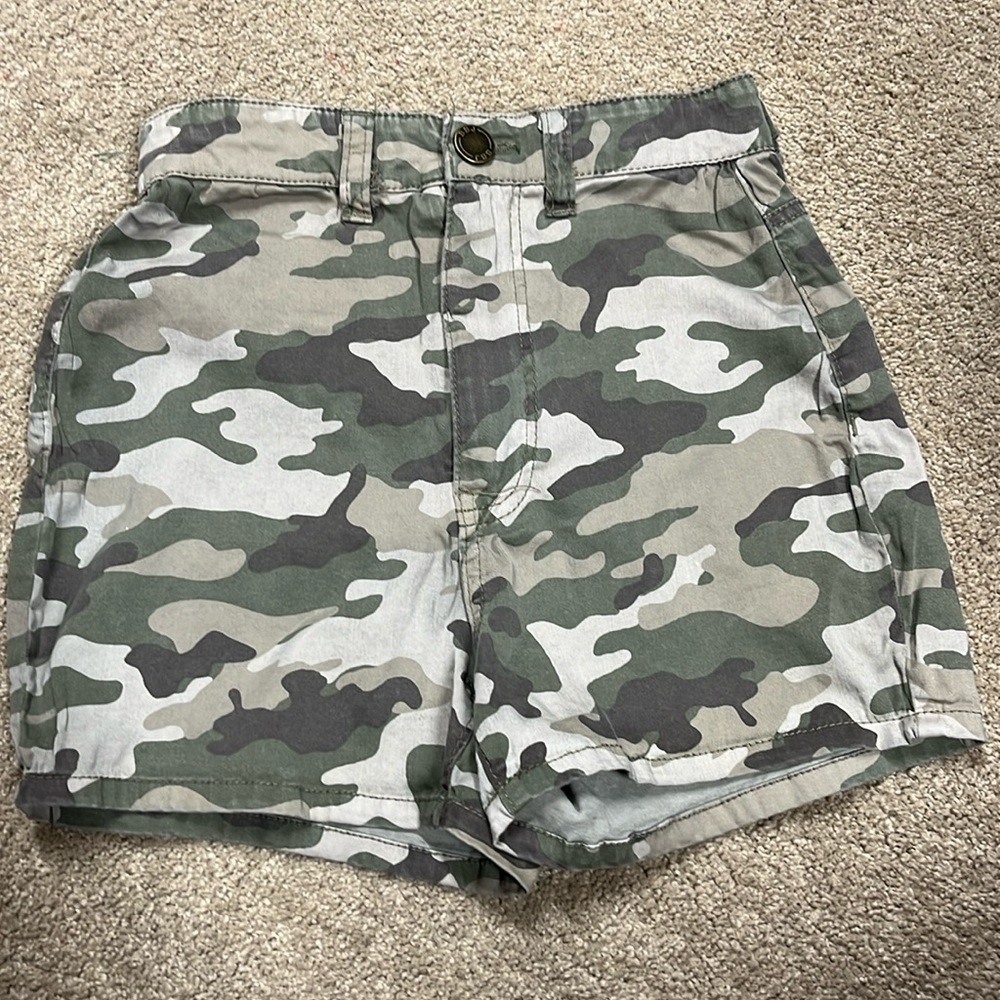 Boom boom camouflage, shorts, size 5